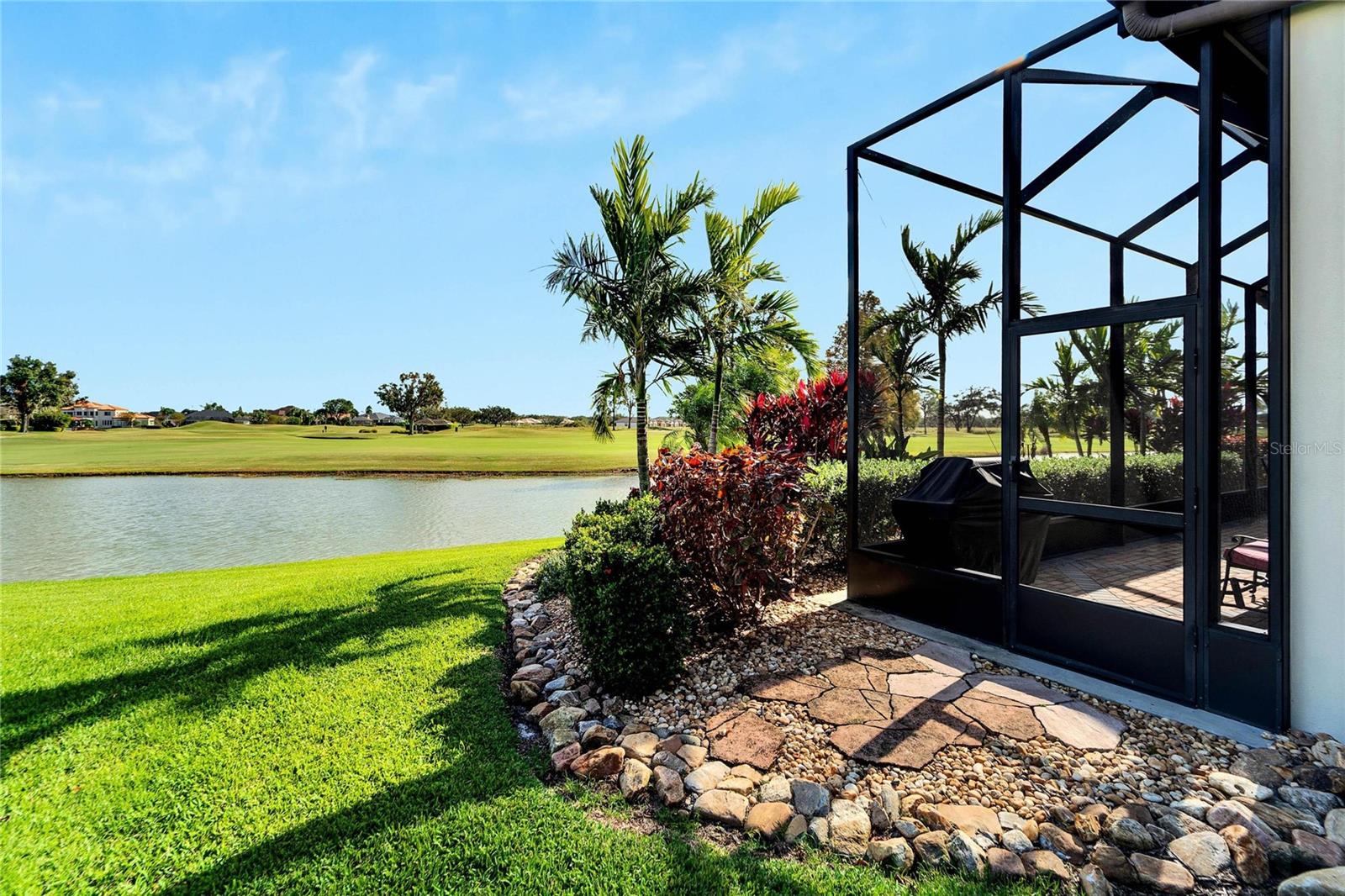 3000 SANCTUARY CIR
