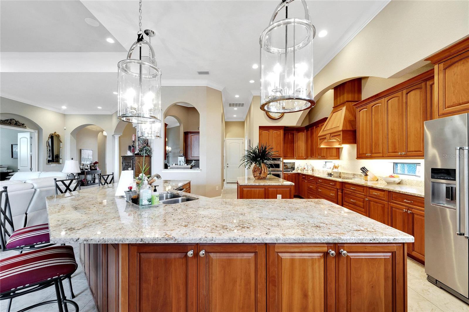 3000 SANCTUARY CIR