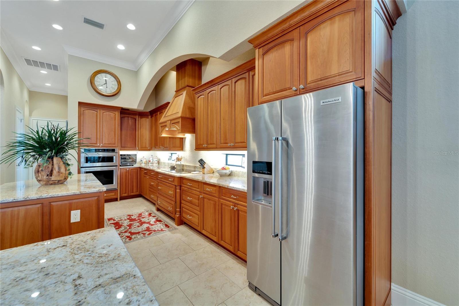 3000 SANCTUARY CIR