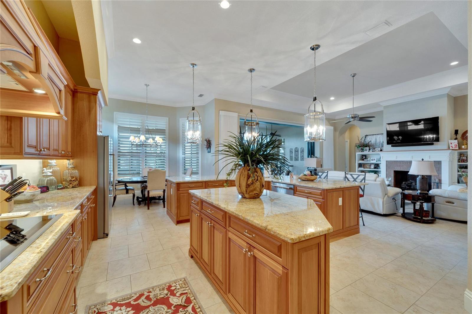 3000 SANCTUARY CIR