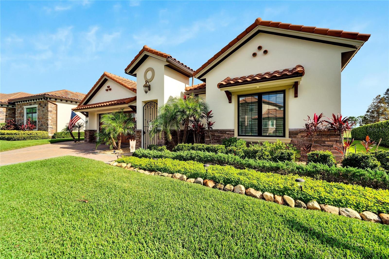 3000 SANCTUARY CIR