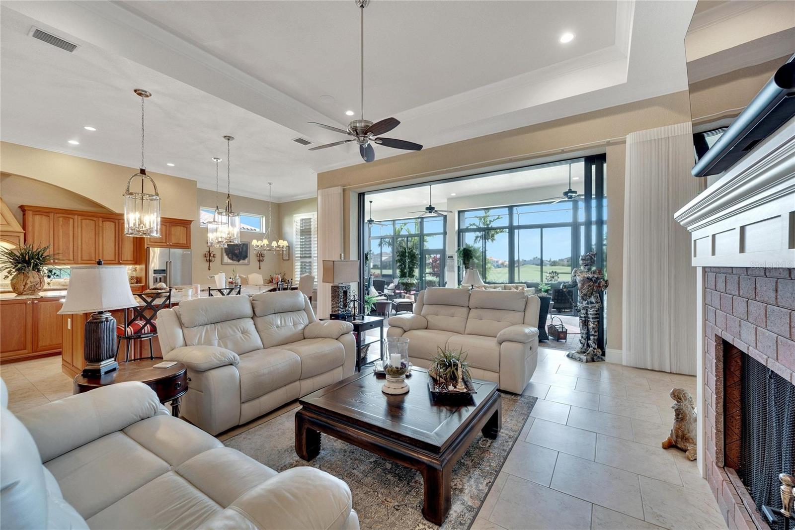 3000 SANCTUARY CIR