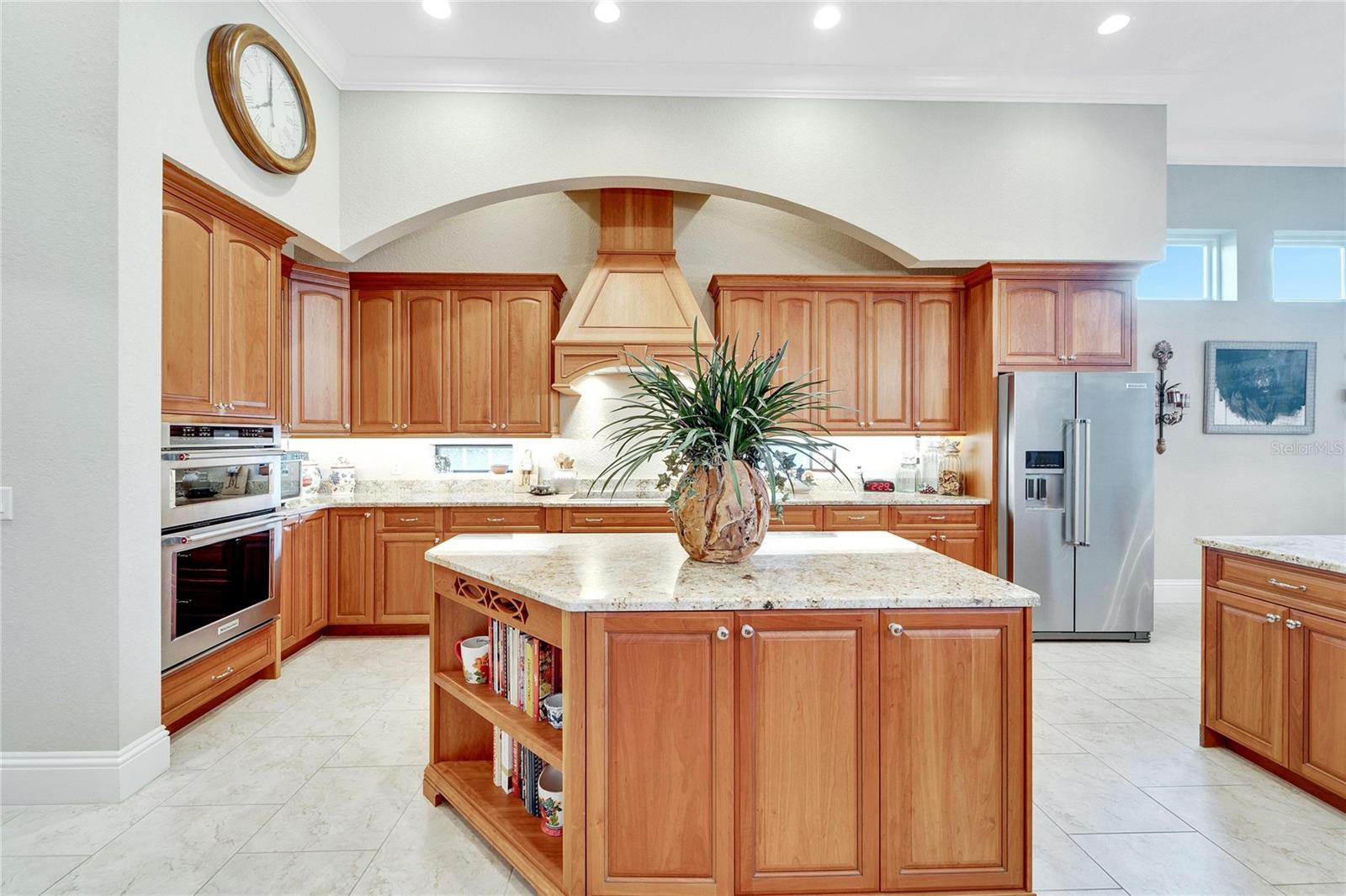 3000 SANCTUARY CIR