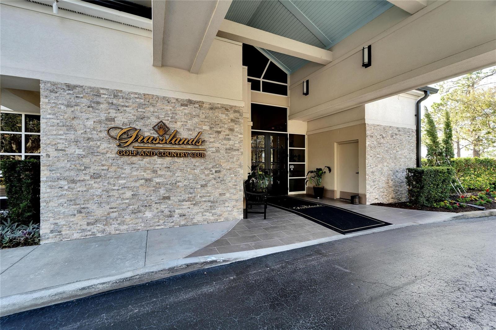 3000 SANCTUARY CIR