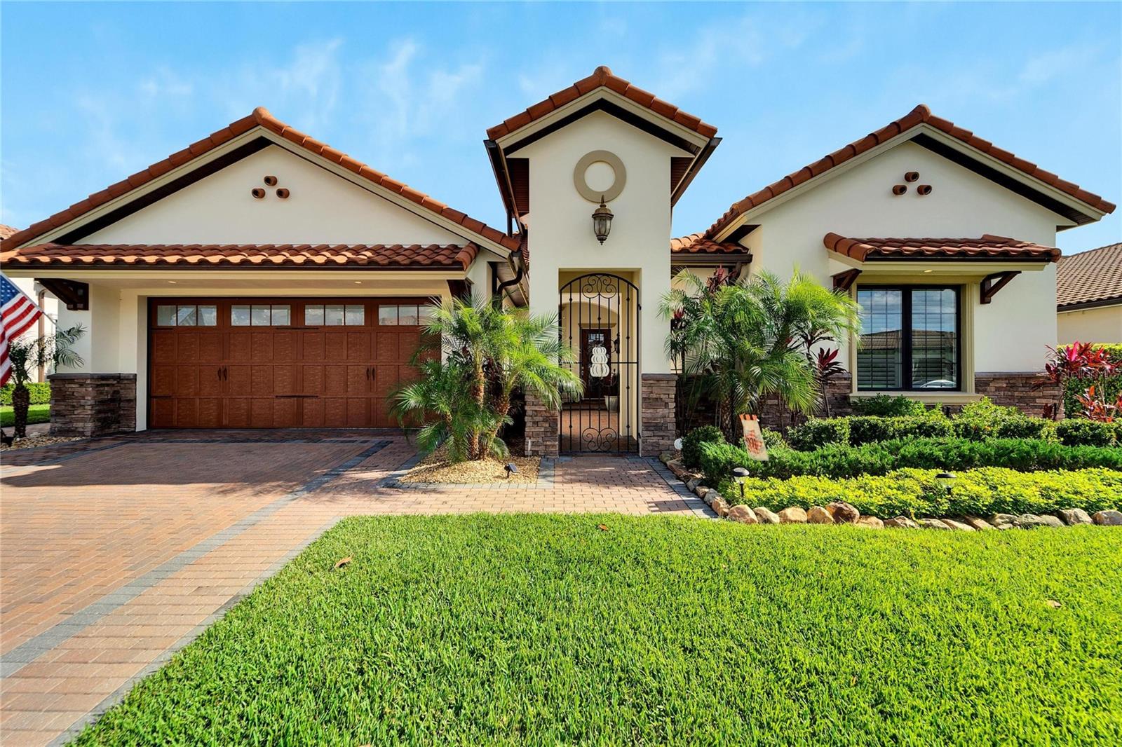3000 SANCTUARY CIR