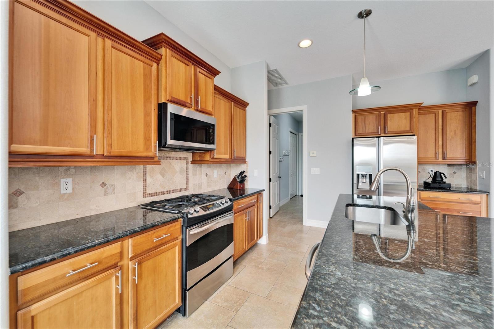 1934 HERITAGE LAKES BLVD