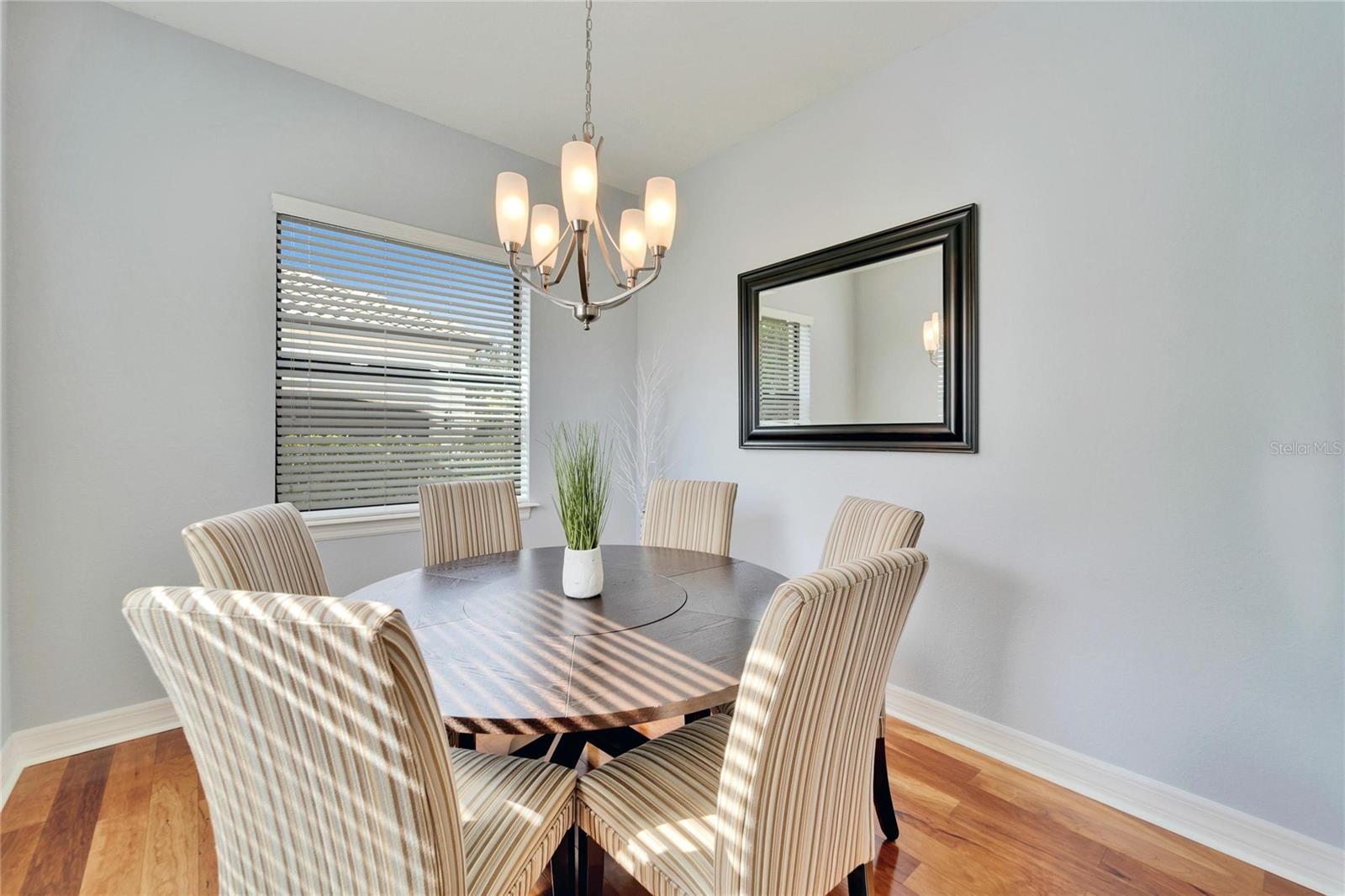 1934 HERITAGE LAKES BLVD