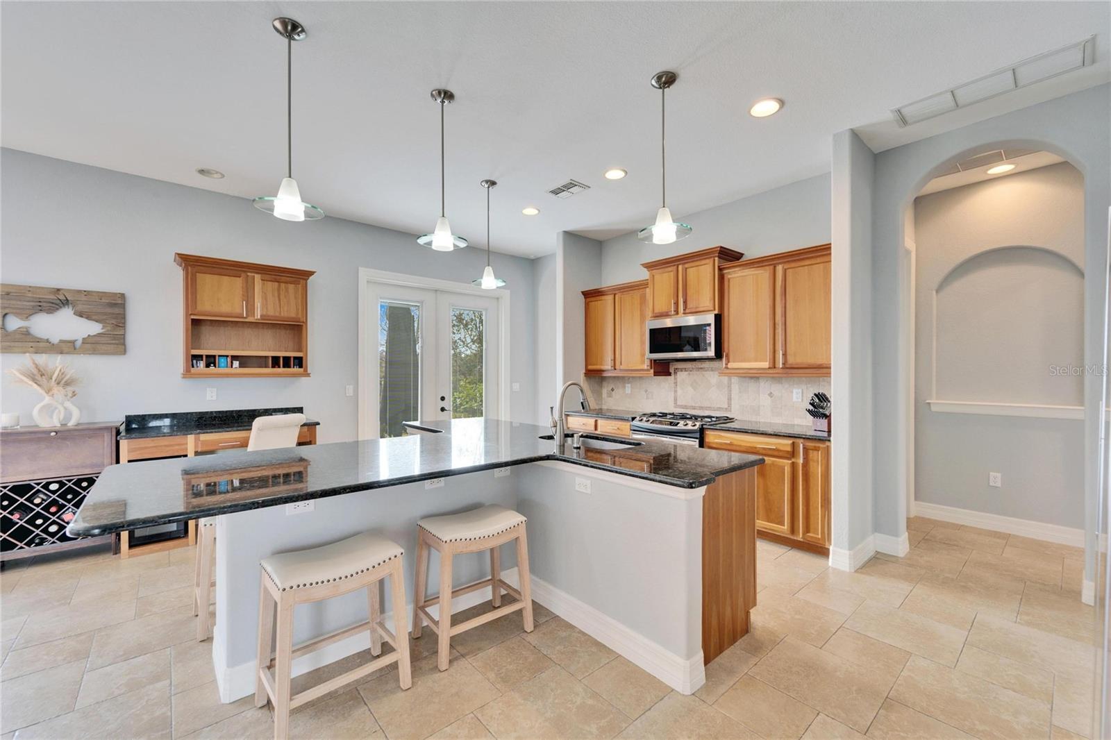 1934 HERITAGE LAKES BLVD