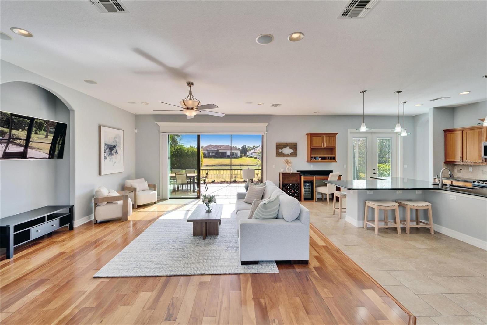 1934 HERITAGE LAKES BLVD