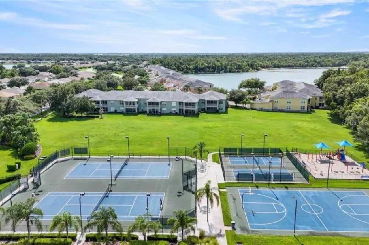 3999 WHISTLEWOOD CIR