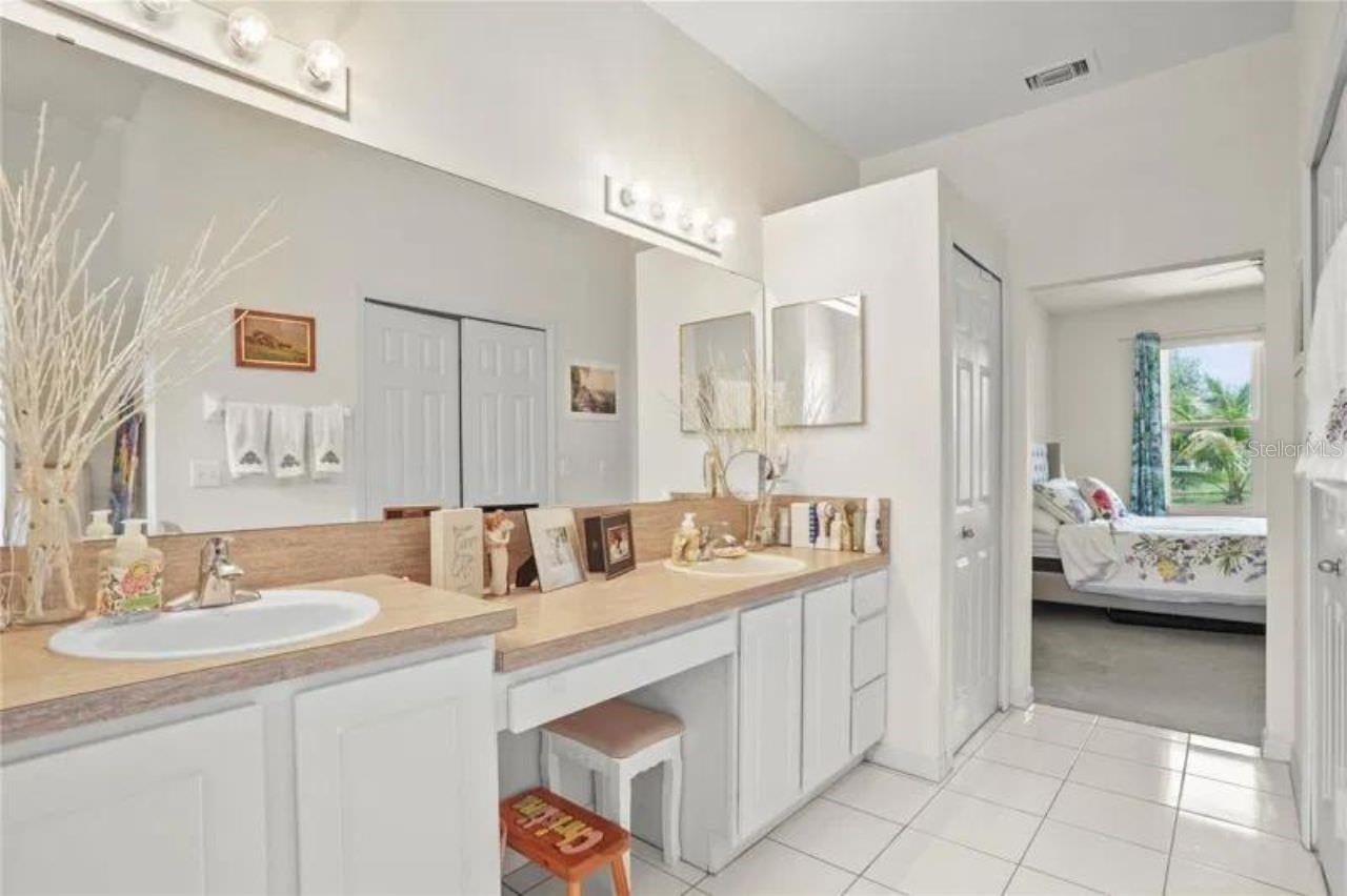 3999 WHISTLEWOOD CIR