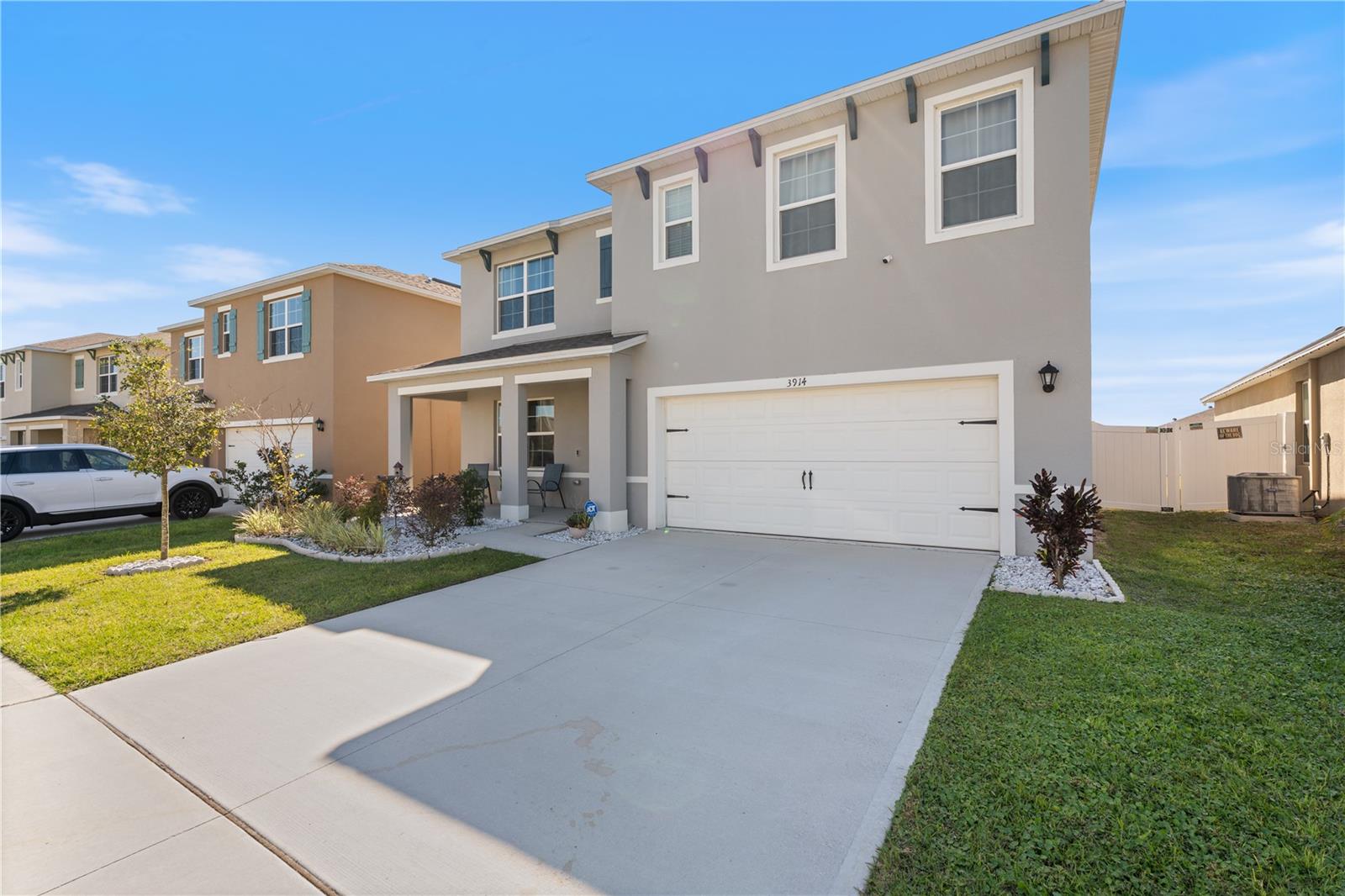 3914 RESTING ROBIN AVE