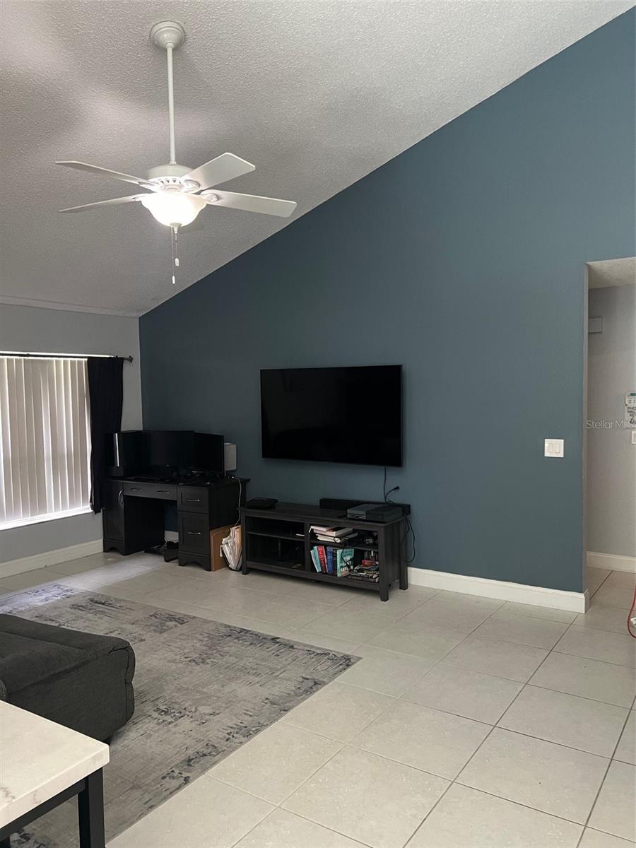6011 LEMON TREE CT