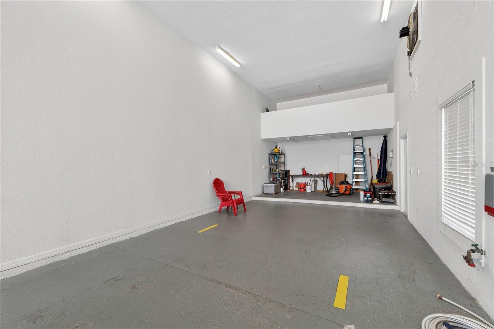 453 NOLANE LN