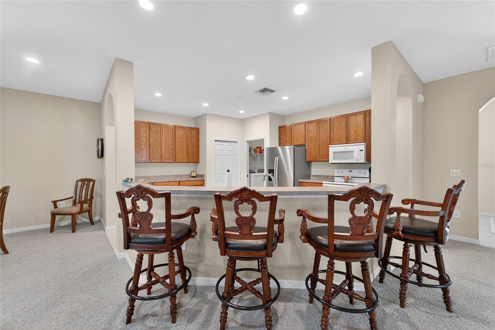 453 NOLANE LN