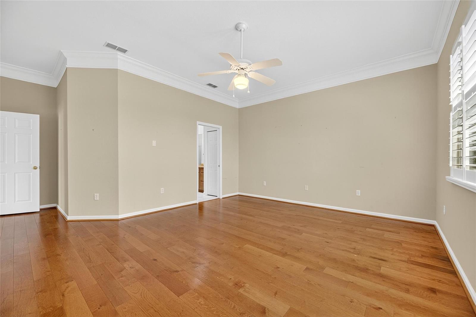 3093 SHOAL CREEK VILLAGE DR