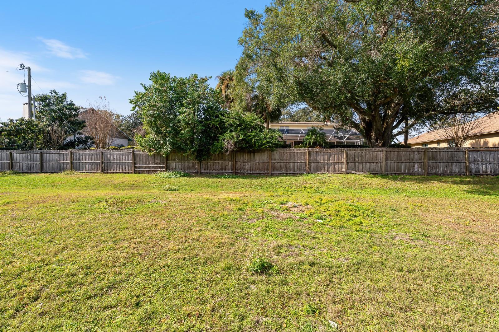 1944 VISTA VIEW DR