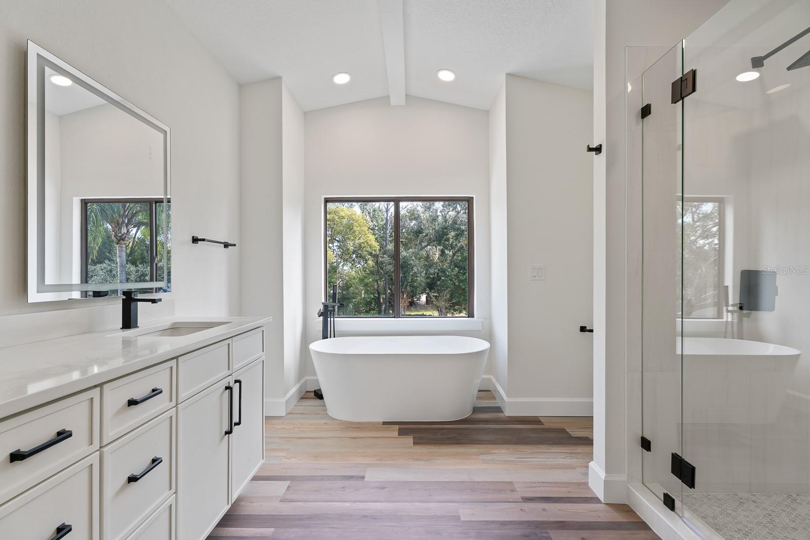 1944 VISTA VIEW DR