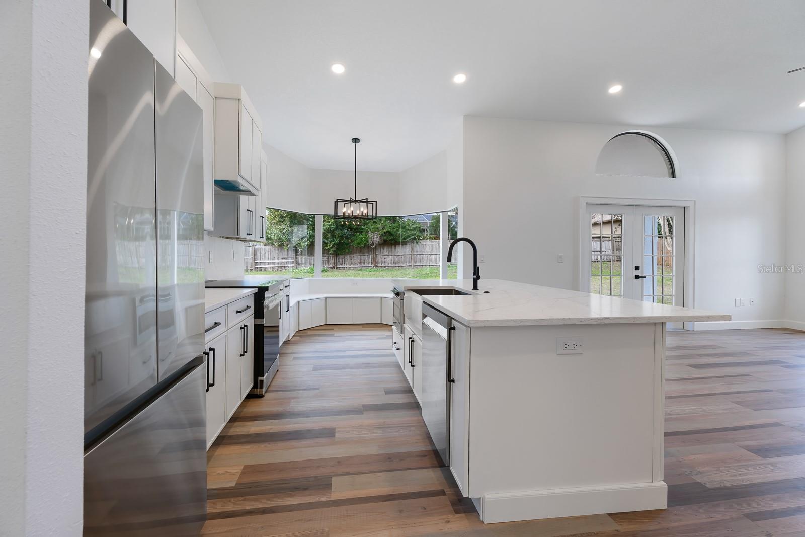 1944 VISTA VIEW DR