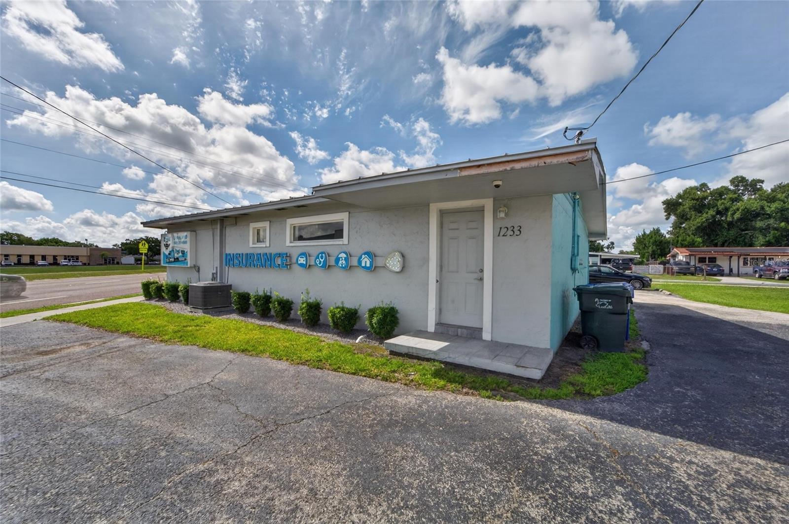 1233 BARTOW RD
