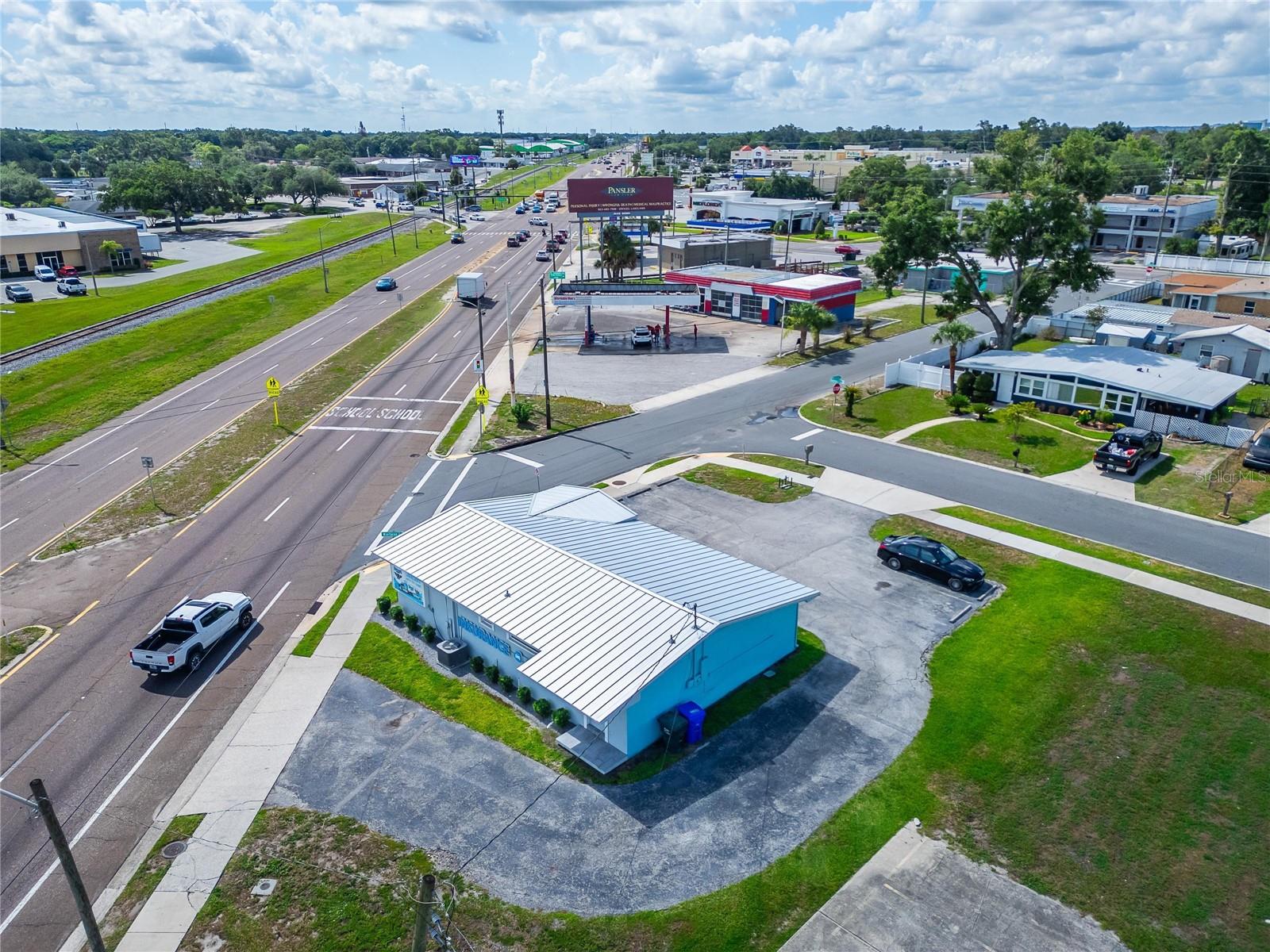1233 BARTOW RD