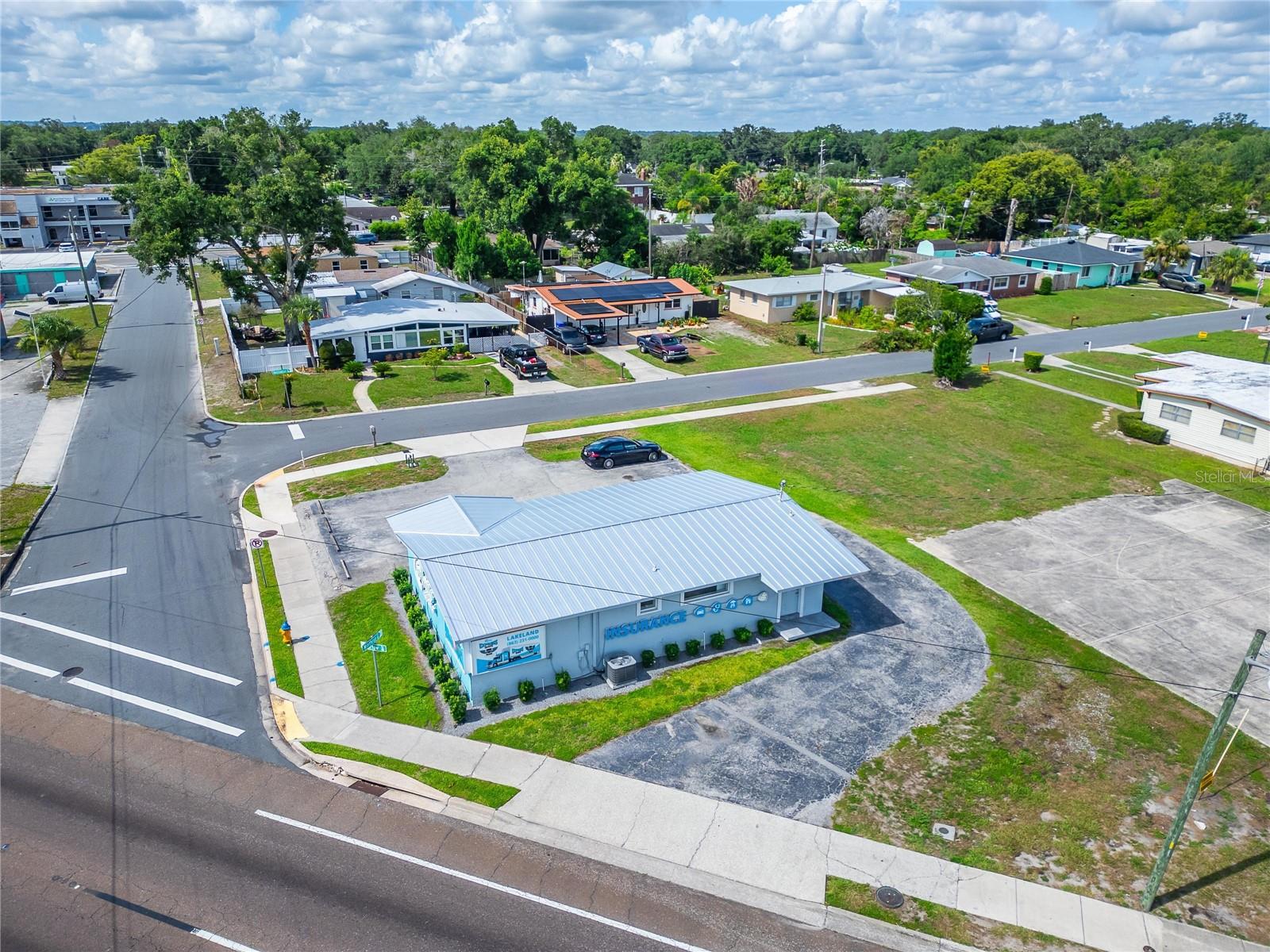1233 BARTOW RD