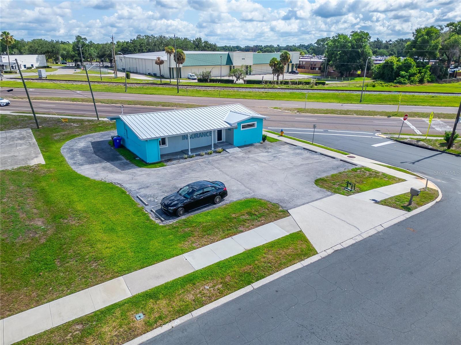 1233 BARTOW RD