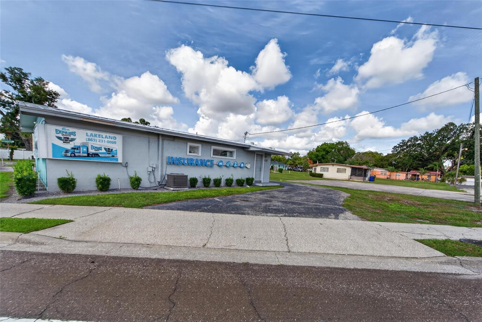 1233 BARTOW RD