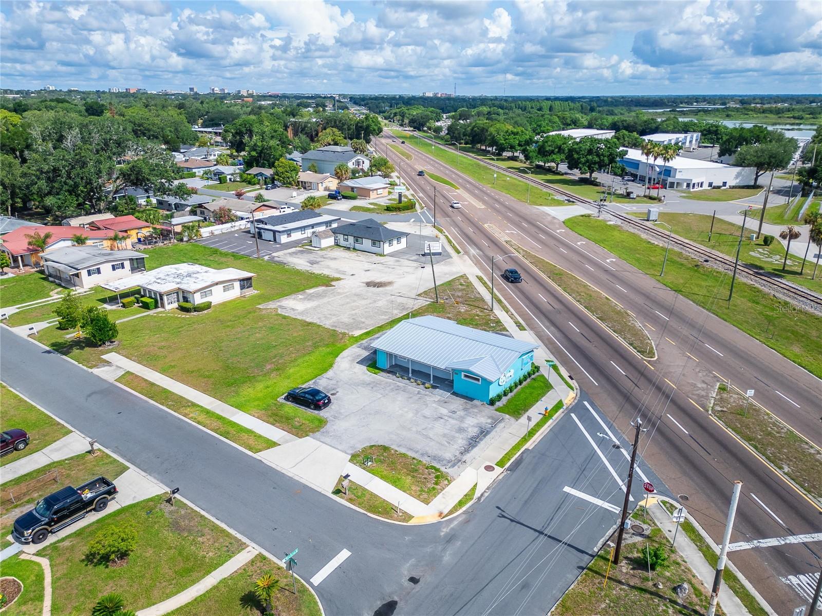 1233 BARTOW RD