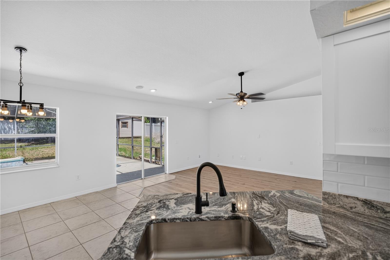 6035 HILLSIDE HEIGHTS DR