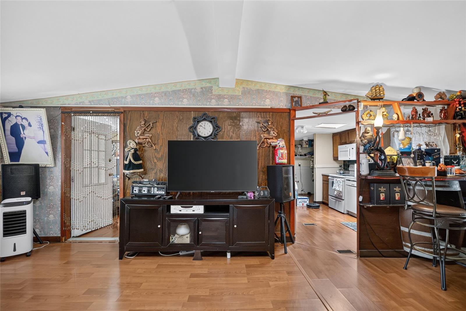 2558 MCINTOSH DR
