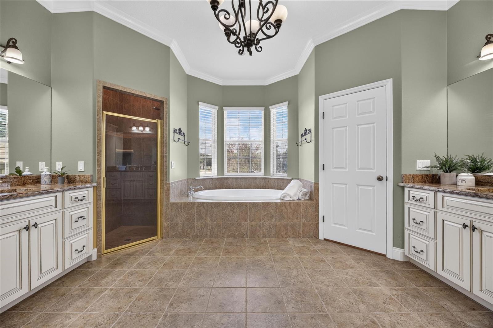6408 WALKERS GLEN DR