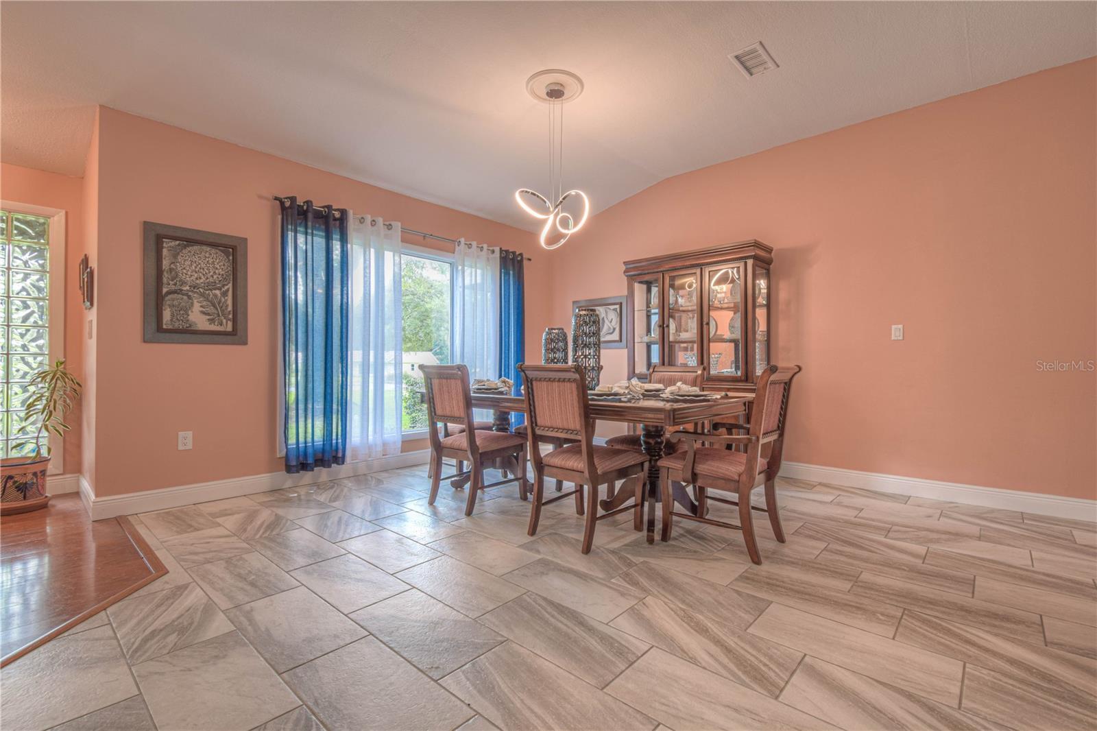3049 WINDHAM DR
