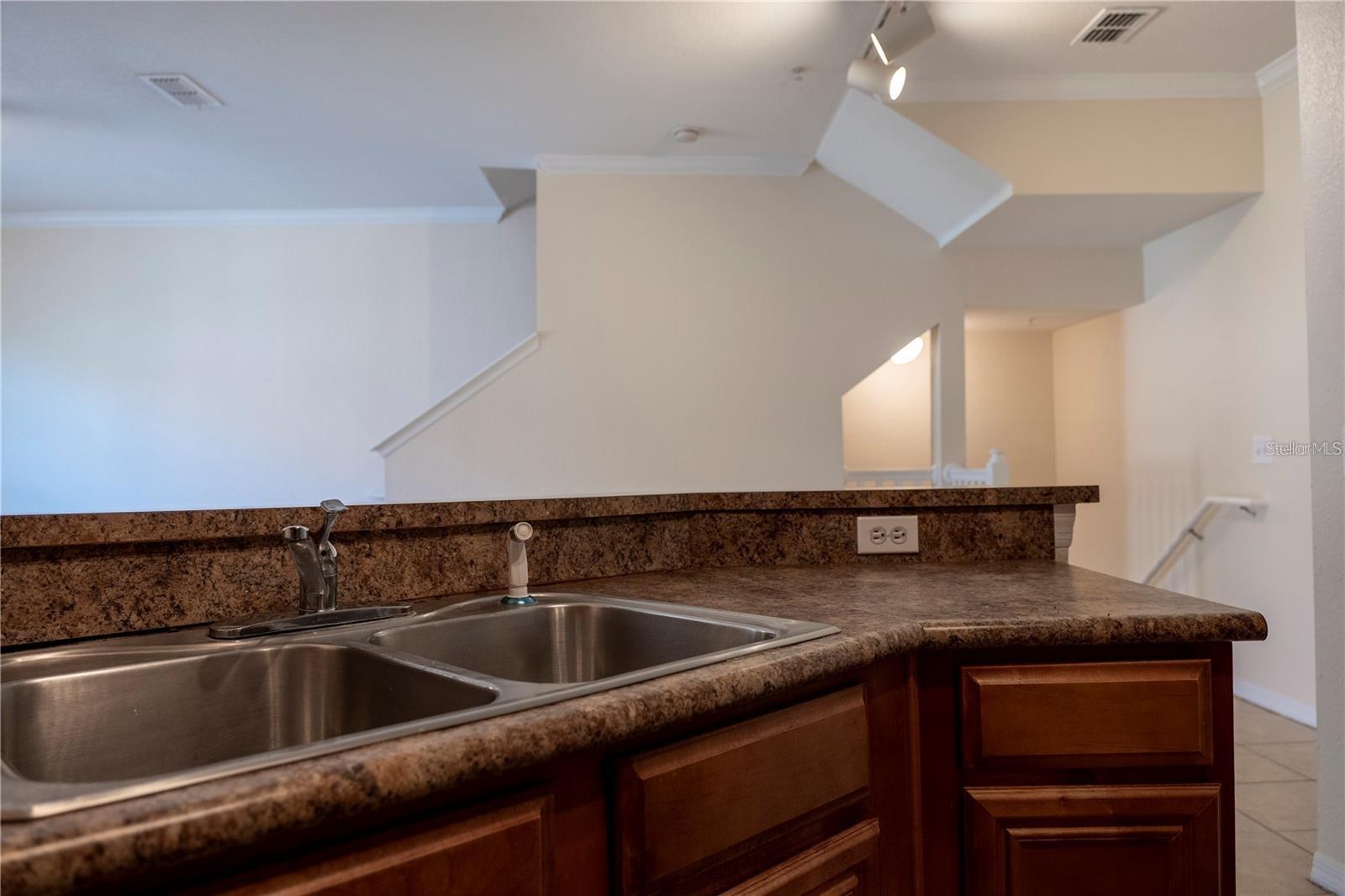 6125 METROWEST BLVD #110