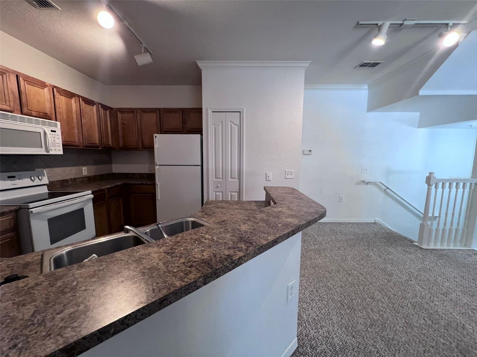 6125 METROWEST BLVD #14-109