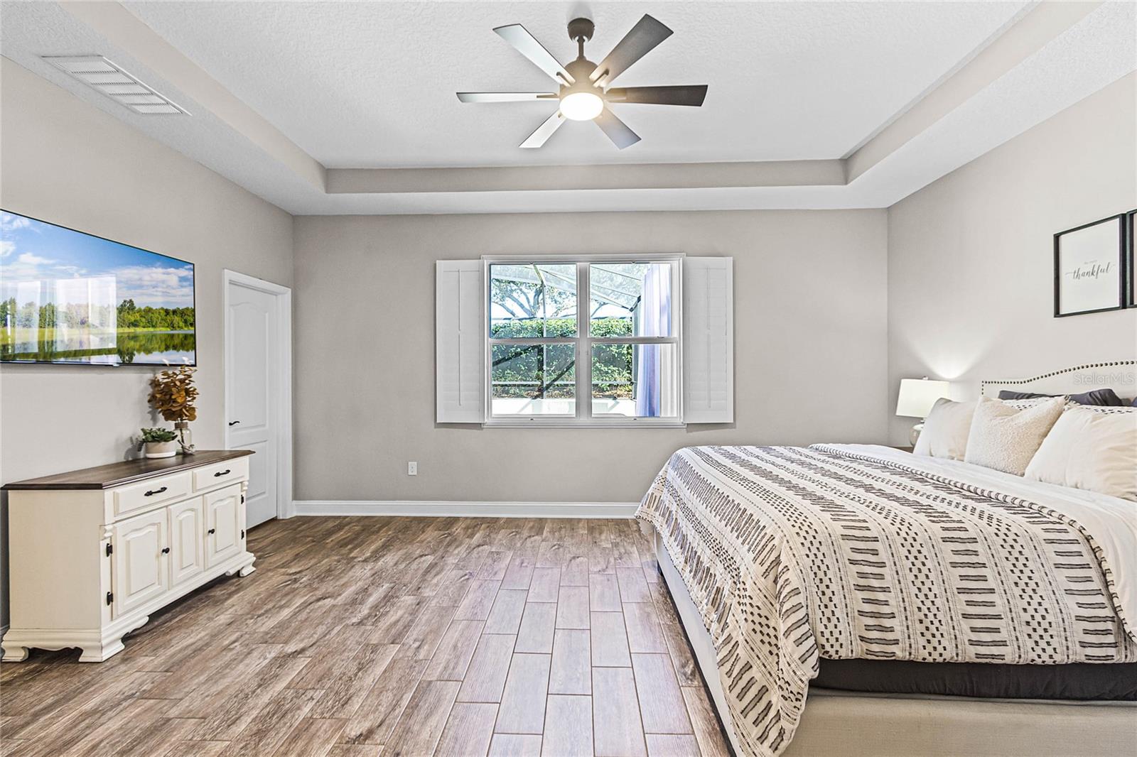 15555 HAMLIN BLOSSOM AVE