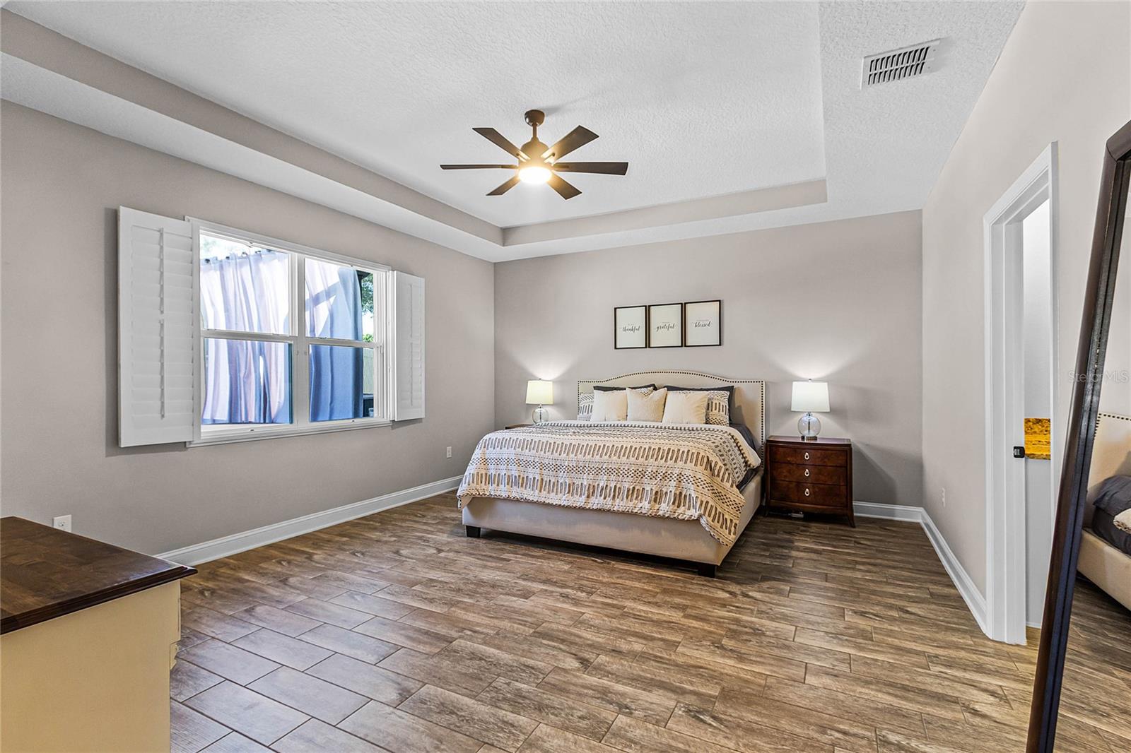 15555 HAMLIN BLOSSOM AVE