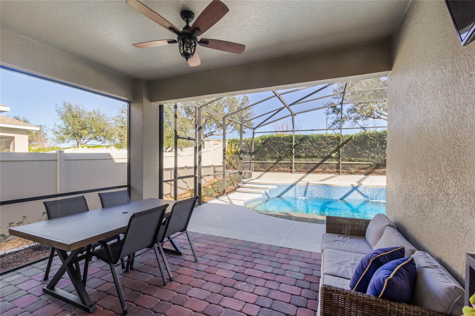 15555 HAMLIN BLOSSOM AVE