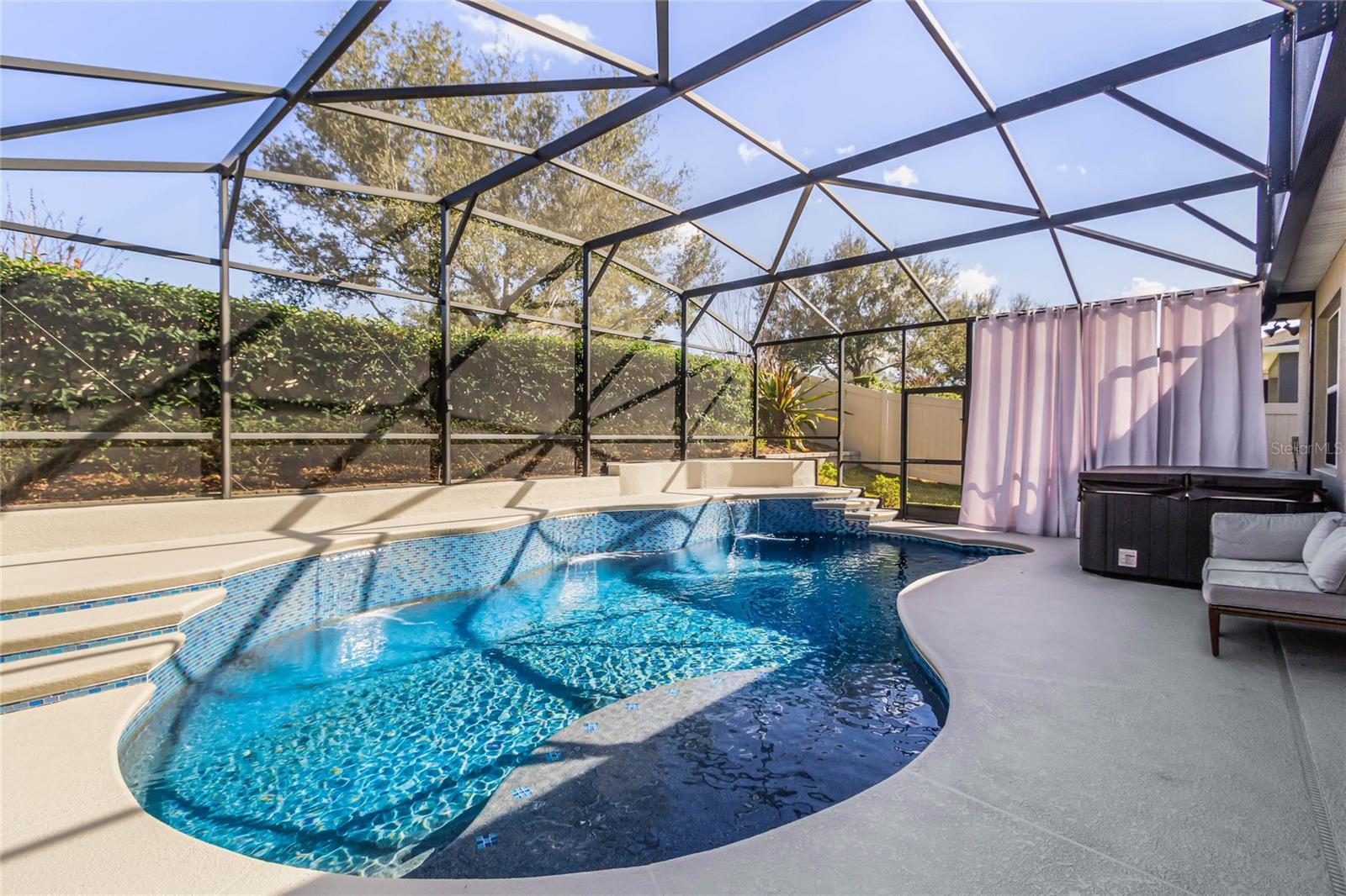 15555 HAMLIN BLOSSOM AVE