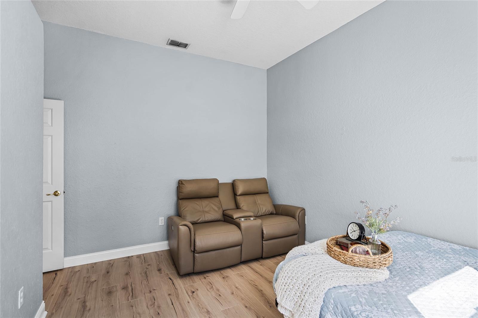 2292 CHESTERFIELD CIR