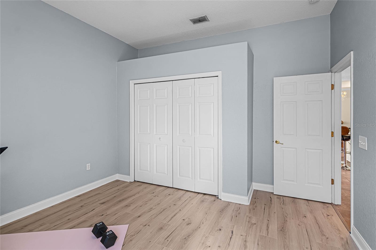 2292 CHESTERFIELD CIR