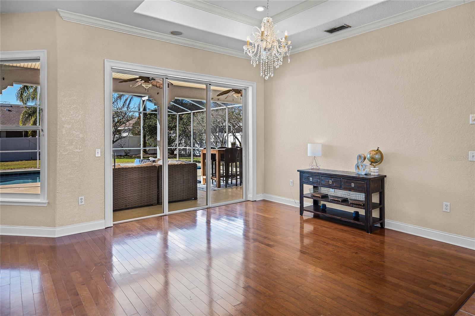 2292 CHESTERFIELD CIR