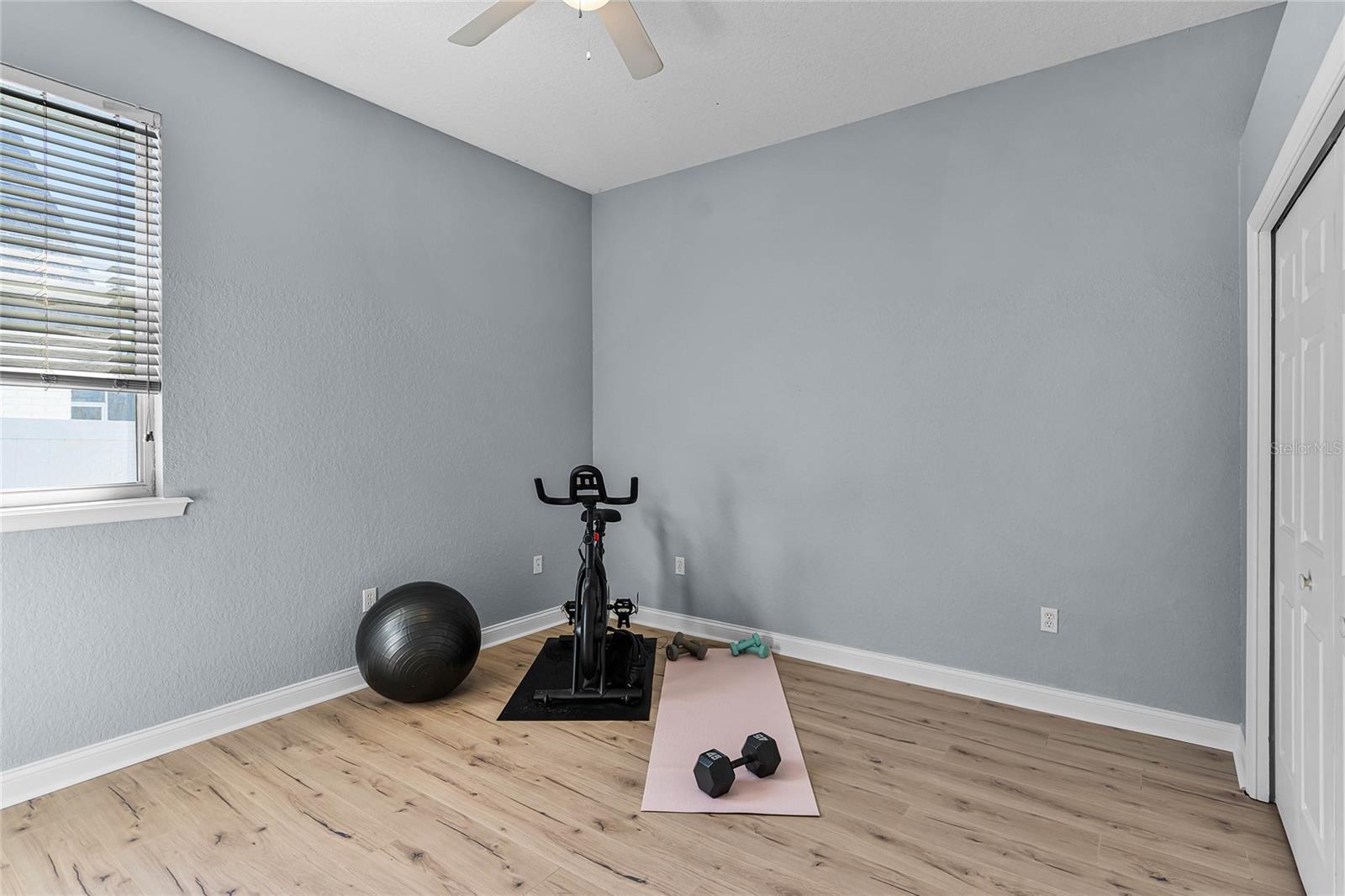 2292 CHESTERFIELD CIR