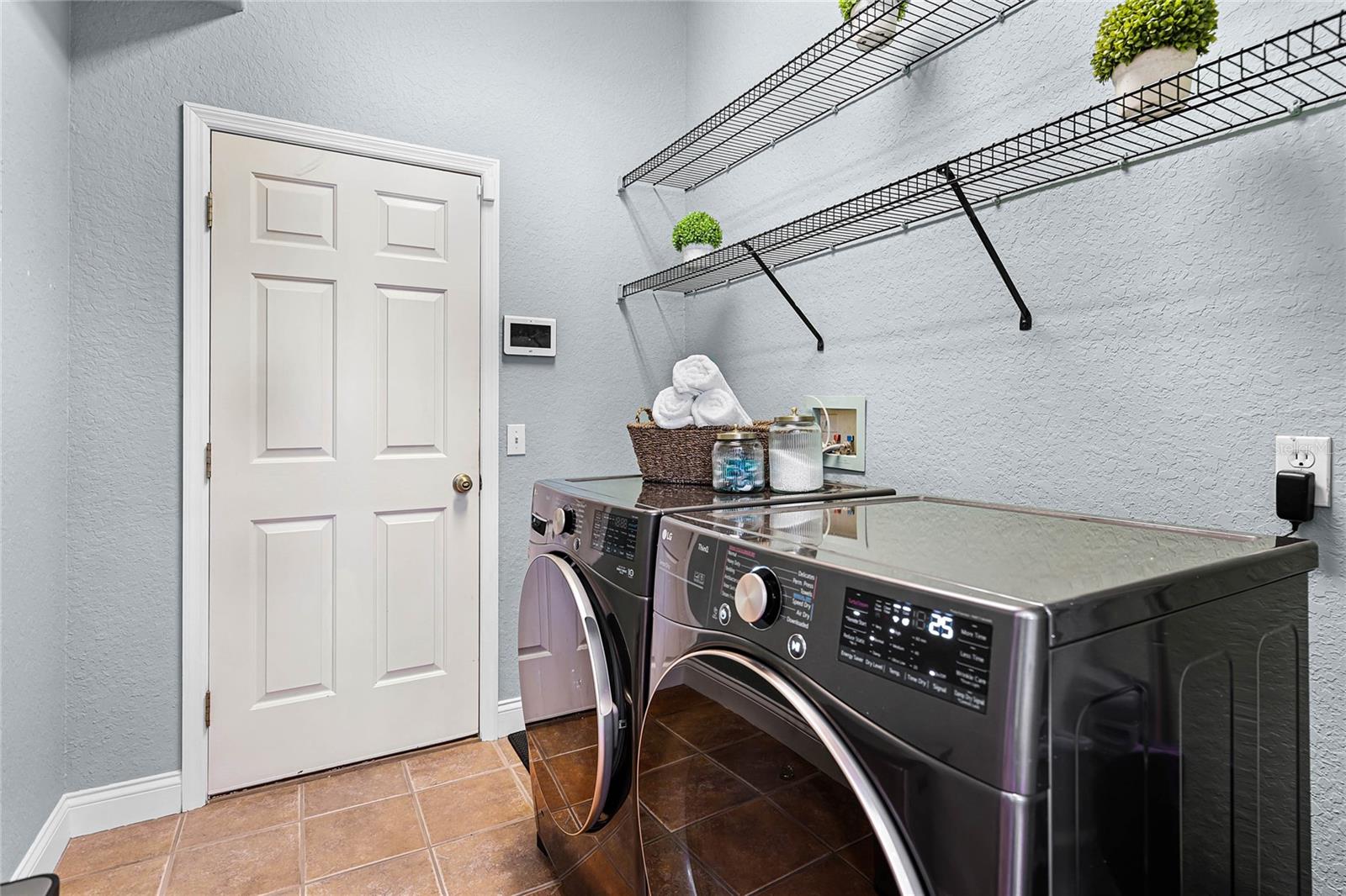 2292 CHESTERFIELD CIR