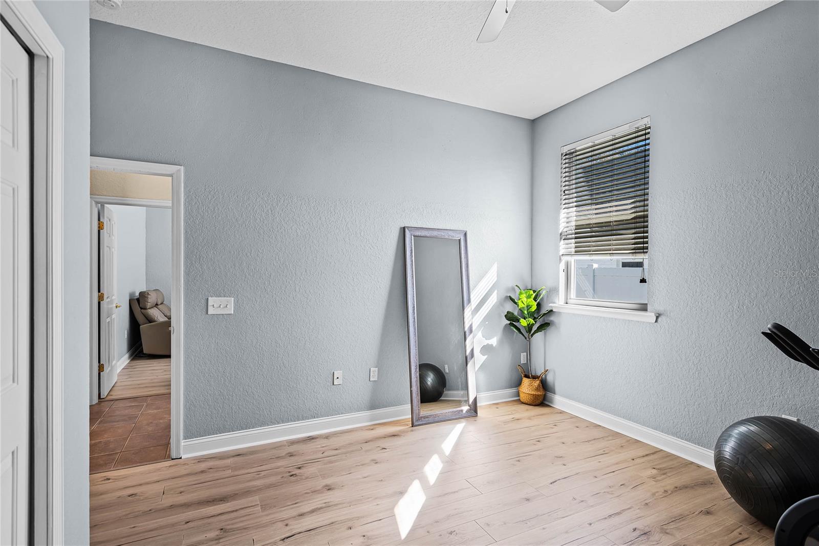 2292 CHESTERFIELD CIR
