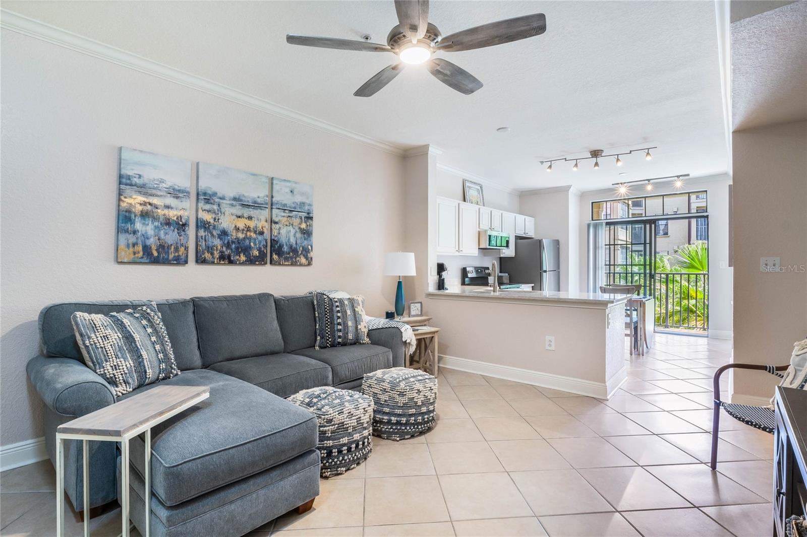 911 N ORANGE AVE #328