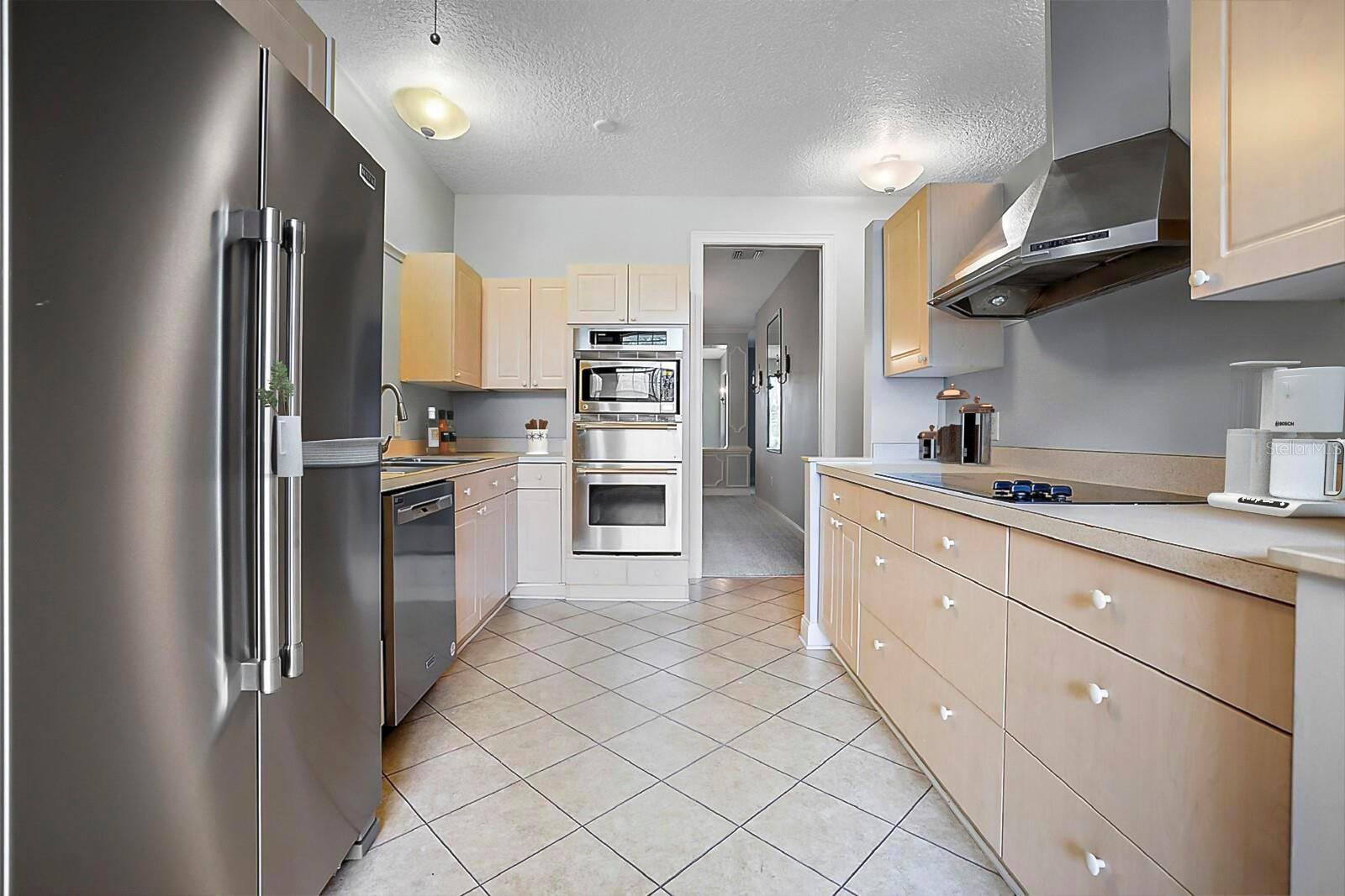 5062 GREENBRIAR TRL