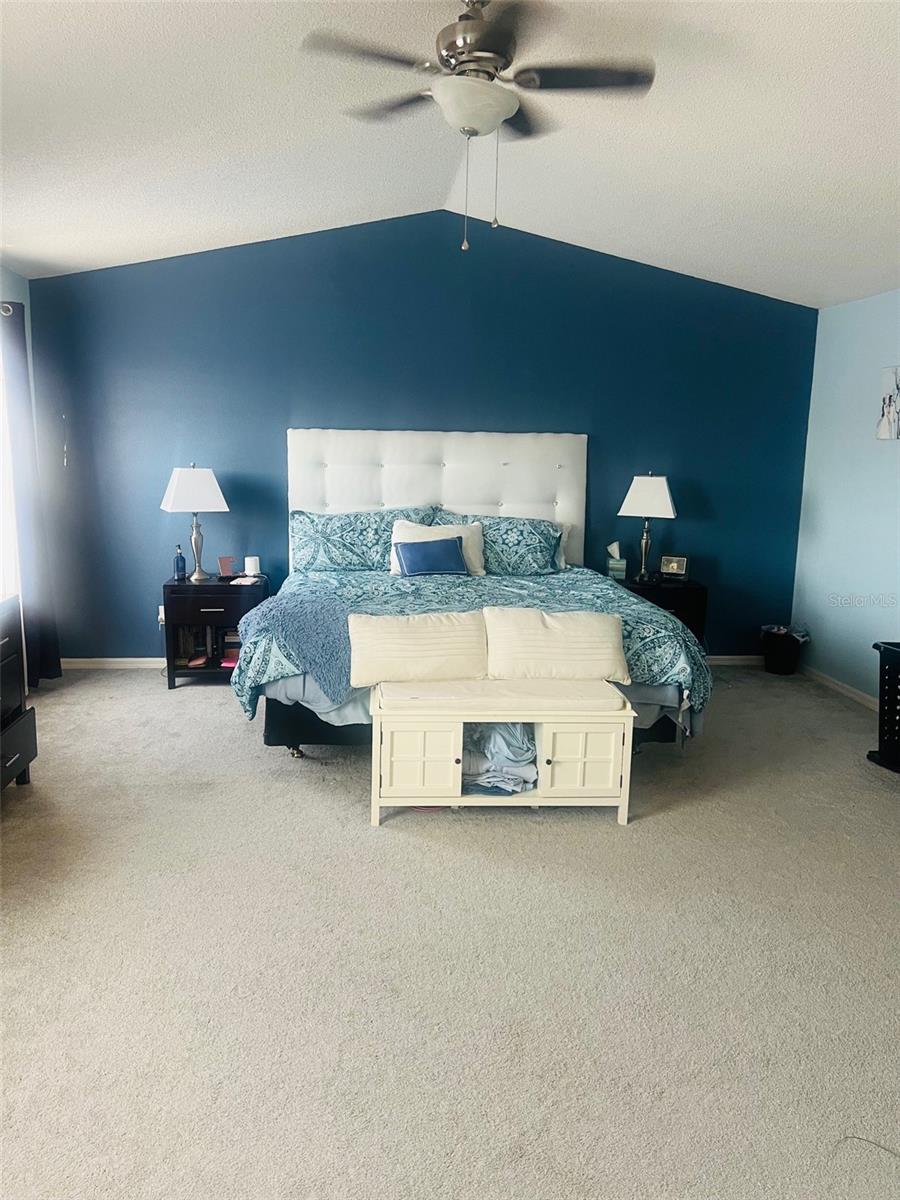 402 GRAYSTONE BLVD