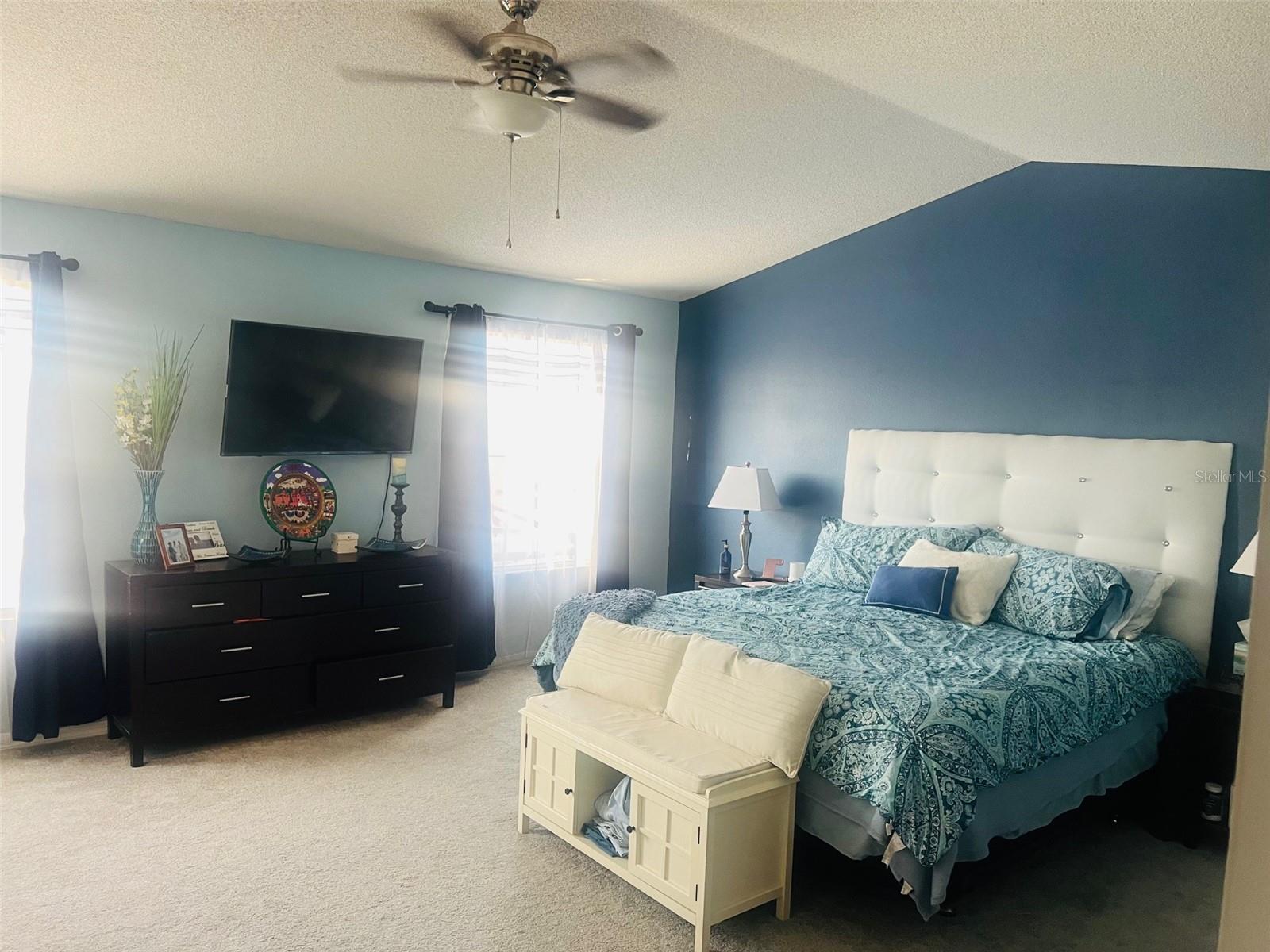 402 GRAYSTONE BLVD