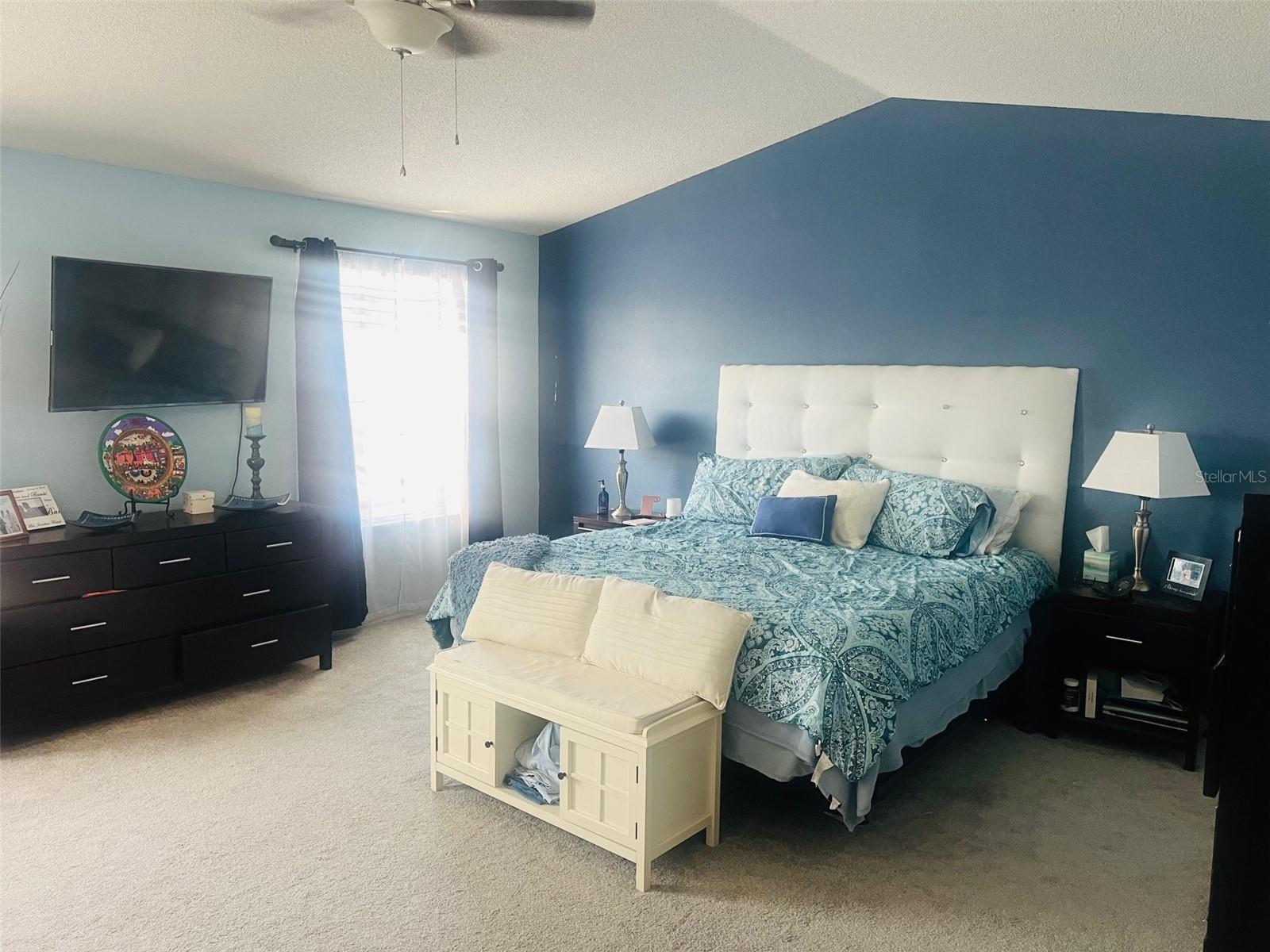 402 GRAYSTONE BLVD